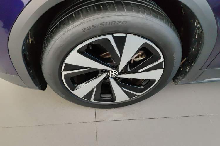 Used Volkswagen ID.6 X 2022 ZhiXiang Pure Long-Range Edition Left Front Wheel Hub