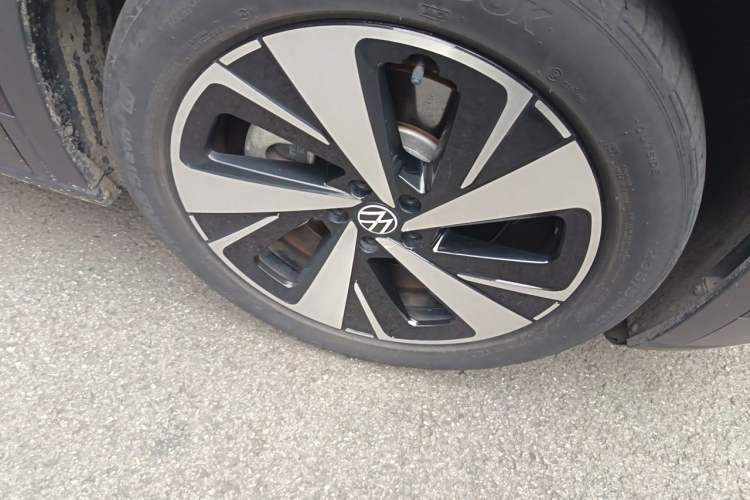 Used Volkswagen ID.6 X 2022 Intelligent Long-Range Version Right Front Wheel Hub