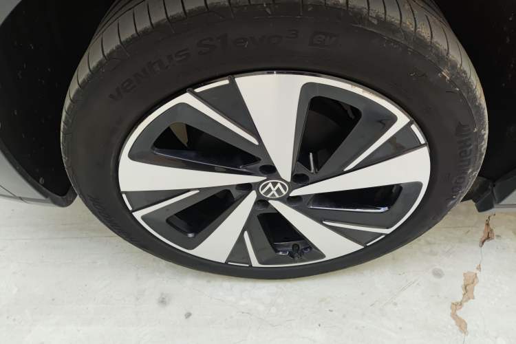 Used Volkswagen ID.6 X 2022 Intelligent Long-Range Version Right Rear Wheel Hub