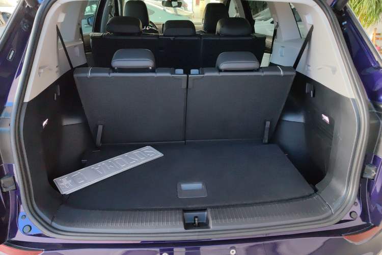 Used Volkswagen ID.6 X 2022 ZhiXiang Pure Long-Range Edition Trunk