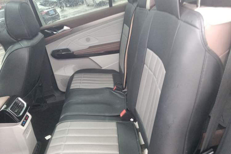 Used Volkswagen ID.6 X 2022 ZhiXiang Pure Long-Range Edition Left Rear Seat