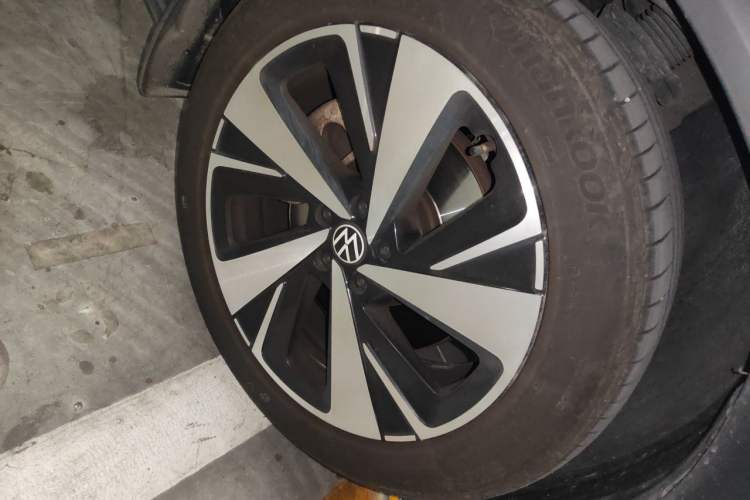Used Volkswagen ID.6 X 2022 Intelligent Long-Range Version Right Front Wheel Hub