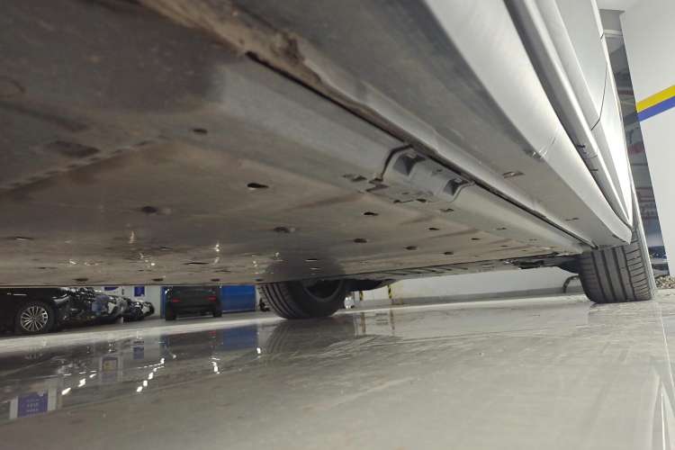 Used Volkswagen ID.6 X 2022 Intelligent Long-Range Version Right Side Sill