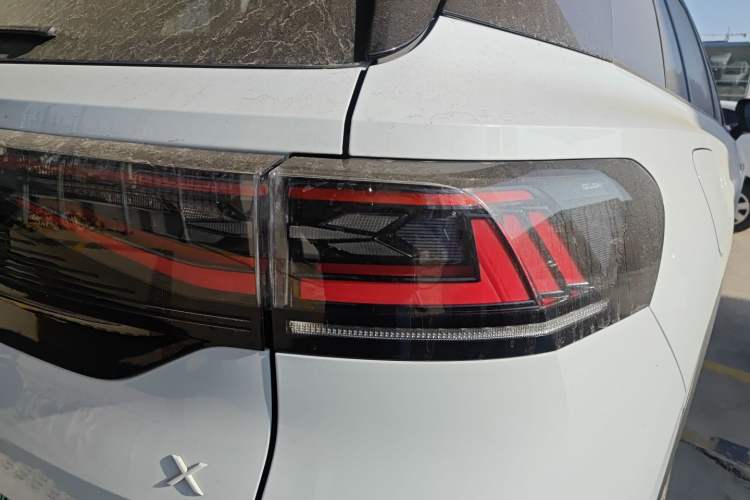 Used Volkswagen ID.6 X 2022 Intelligent Long-Range Version Exterior 2
