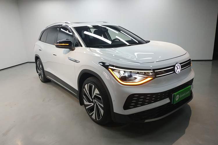 Used Volkswagen ID.6 X 2022 Kinergy Four-Wheel Drive Edition Front Right 45 Deg