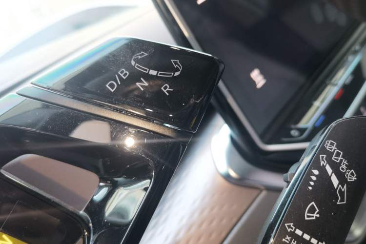 Used Volkswagen ID.6 X 2022 Smart Enjoyment Long-Range Edition Gear Lever