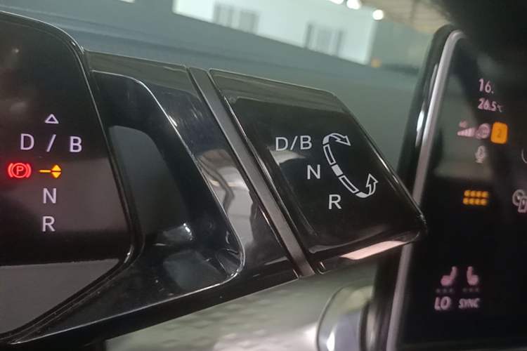 Used Volkswagen ID.6 X 2022 ZhiXiang Pure Long-Range Edition Gear Lever