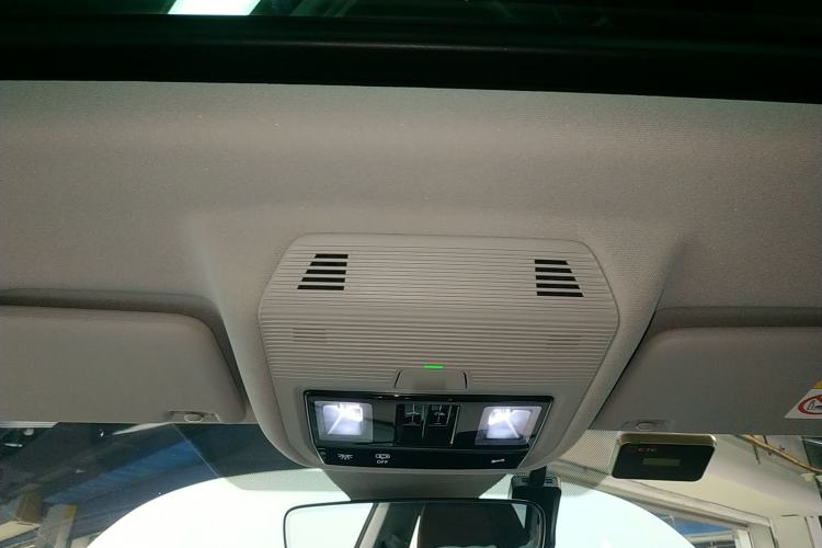 Used Volkswagen ID.6 X 2022 Kinergy Four-Wheel Drive Edition Headliner