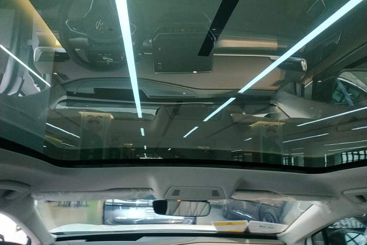 Used Volkswagen ID.6 X 2022 Smart Enjoyment Long-Range Edition Headliner
