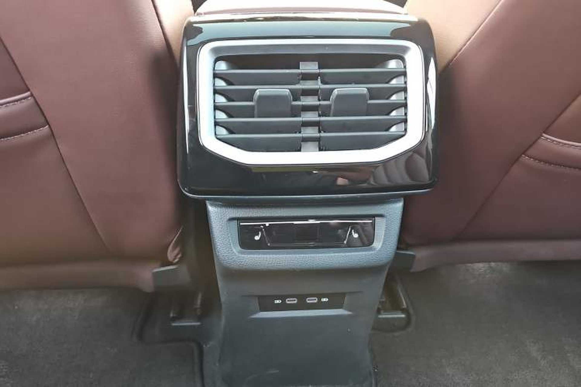 Used Volkswagen ID.6 X 2022 Kinergy Four-Wheel Drive Edition Interior 4