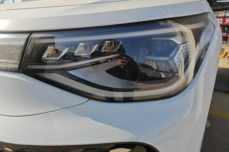 Used Volkswagen ID.6 X 2022 Intelligent Long-Range Version Left Front Headlight