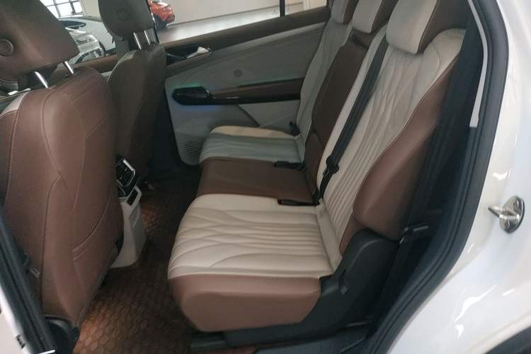 Used Volkswagen ID.6 X 2022 Smart Enjoyment Long-Range Edition Left Rear Seat