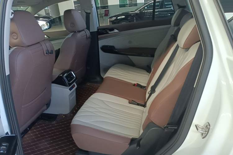 Used Volkswagen ID.6 X 2022 Smart Enjoyment Long-Range Edition Left Rear Seat