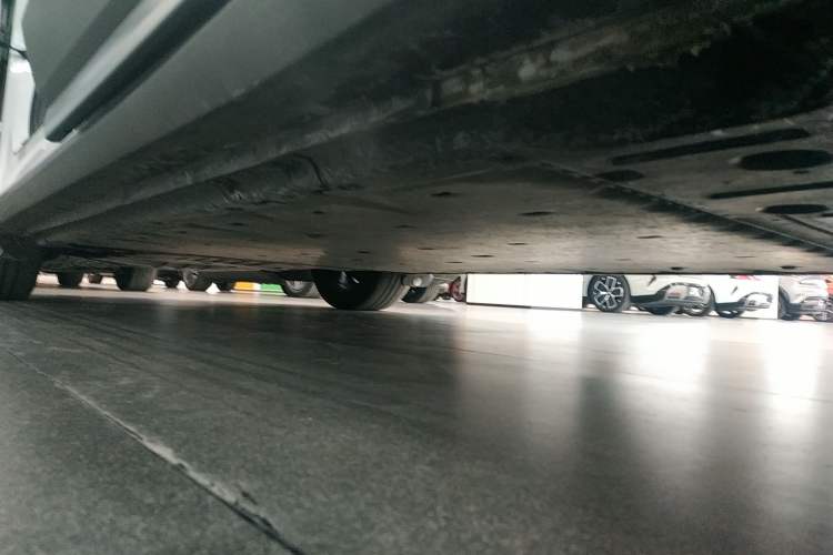 Used Volkswagen ID.6 X 2022 Smart Enjoyment Long-Range Edition Left Side Sill