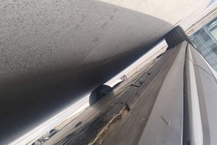 Used Volkswagen ID.6 X 2022 Smart Enjoyment Long-Range Edition Left Side Sill