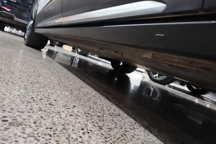 Used Volkswagen ID.6 X 2022 Pure Edition Left Side Sill