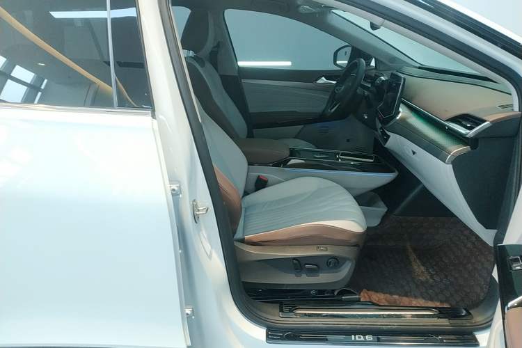 Used Volkswagen ID.6 X 2022 Smart Enjoyment Long-Range Edition Right Front Seat