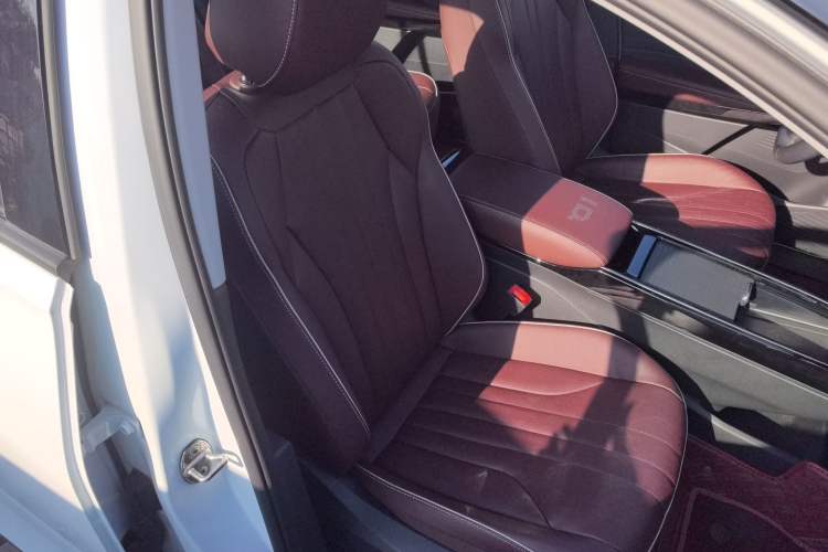 Used Volkswagen ID.6 X 2022 Intelligent Long-Range Version Right Front Seat