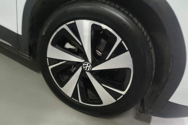 Used Volkswagen ID.6 X 2022 Intelligent Long-Range Version Right Front Wheel Hub