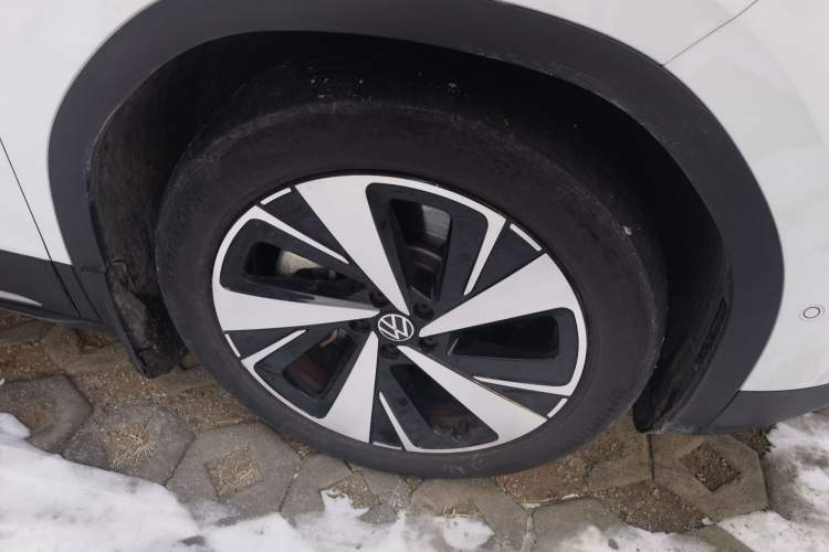 Used Volkswagen ID.6 X 2022 Smart Enjoyment Long-Range Edition Right Front Wheel Hub