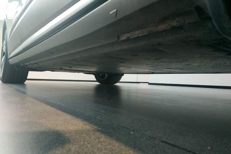 Used Volkswagen ID.6 X 2022 Smart Enjoyment Long-Range Edition Right Side Sill