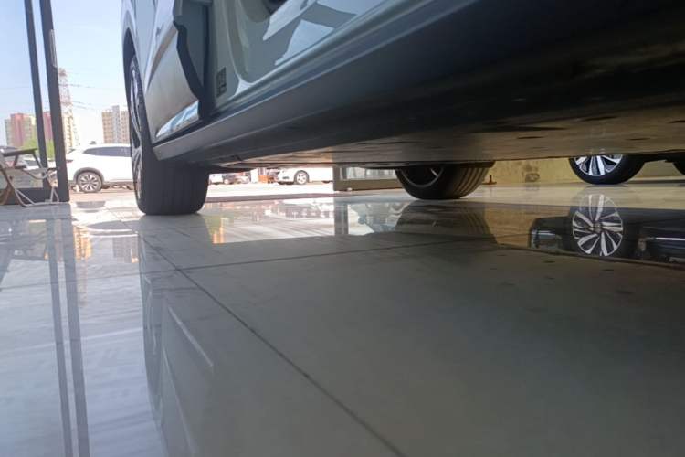 Used Volkswagen ID.6 X 2022 Smart Enjoyment Long-Range Edition Right Side Sill