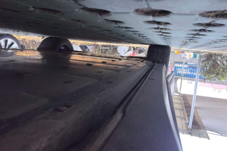 Used Volkswagen ID.6 X 2022 Intelligent Long-Range Version Right Side Sill