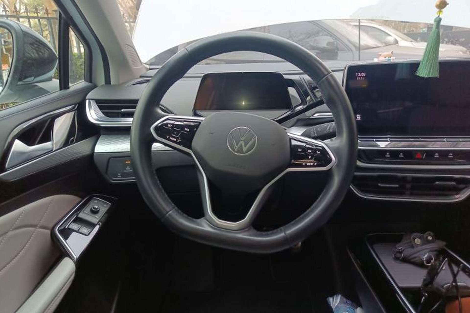 Used Volkswagen ID.6 X 2022 Smart Enjoyment Long-Range Edition Steering Wheel