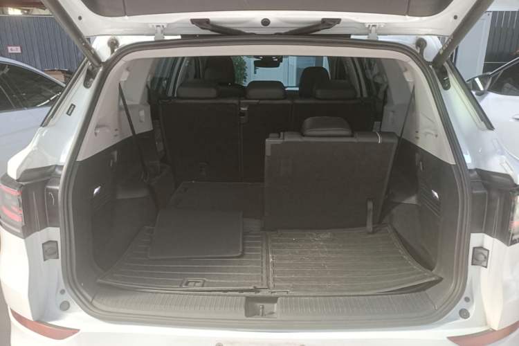 Used Volkswagen ID.6 X 2022 ZhiXiang Pure Long-Range Edition Trunk