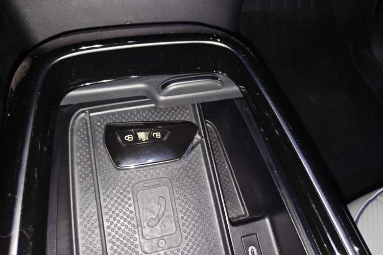 Used Volkswagen ID.6 X 2022 Smart Enjoyment Long-Range Edition Vehicle Key