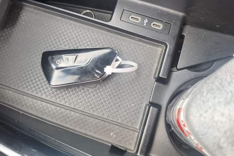 Used Volkswagen ID.6 X 2022 Smart Enjoyment Long-Range Edition Vehicle Key