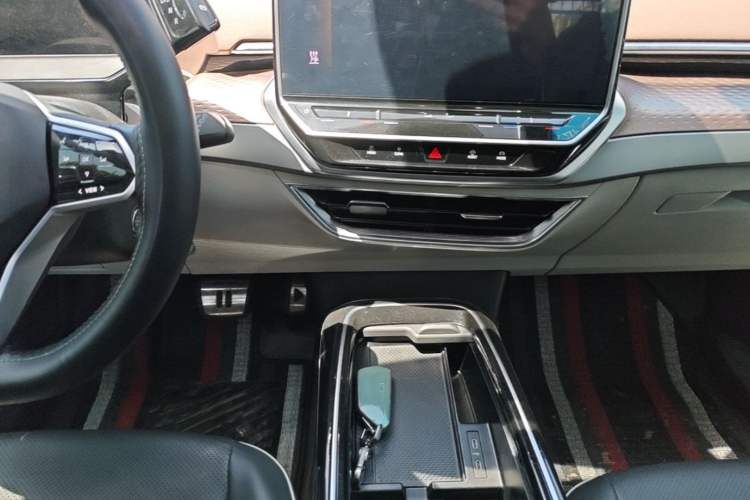 Used Volkswagen ID.6 X 2022 Pure Edition Audio And AC Panel