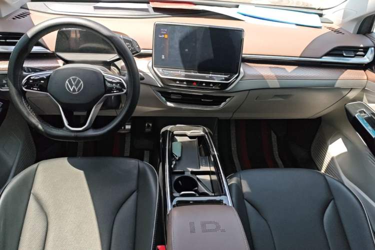 Used Volkswagen ID.6 X 2022 Pure Edition Center Console