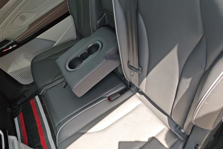 Used Volkswagen ID.6 X 2022 Pure Edition Left Rear Seat