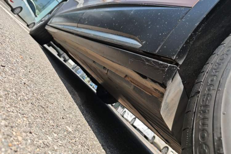 Used Volkswagen ID.6 X 2022 Pure Edition Left Side Sill