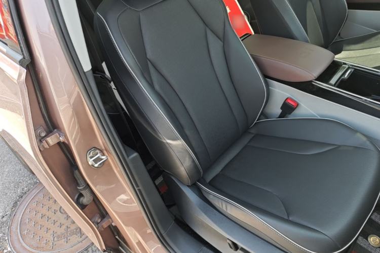 Used Volkswagen ID.6 X 2022 Pure Edition Right Front Seat