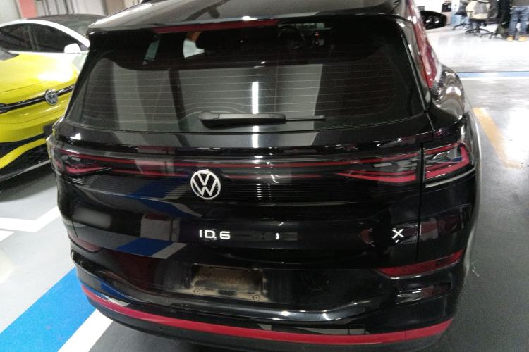 Used Volkswagen ID.6 X 2023 Ultra-Intelligent Long-Range Version Exterior 4