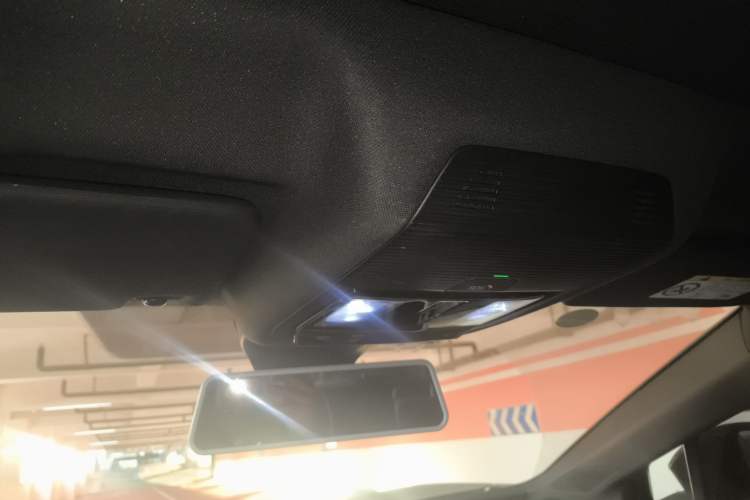 Used Volkswagen ID.6 X 2023 Ultra-Intelligent Long-Range Version Headliner