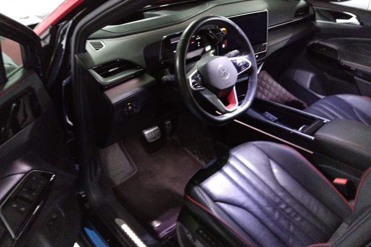 Used Volkswagen ID.6 X 2023 Ultra-Intelligent Long-Range Version Interior 3