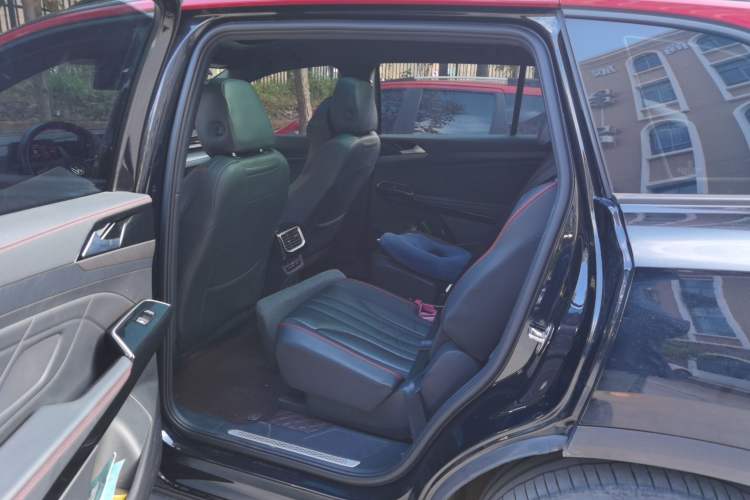 Used Volkswagen ID.6 X 2023 Ultra-Intelligent Long-Range Version Interior 4