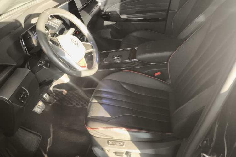 Used Volkswagen ID.6 X 2023 Ultra-Intelligent Long-Range Version Left Front Seat
