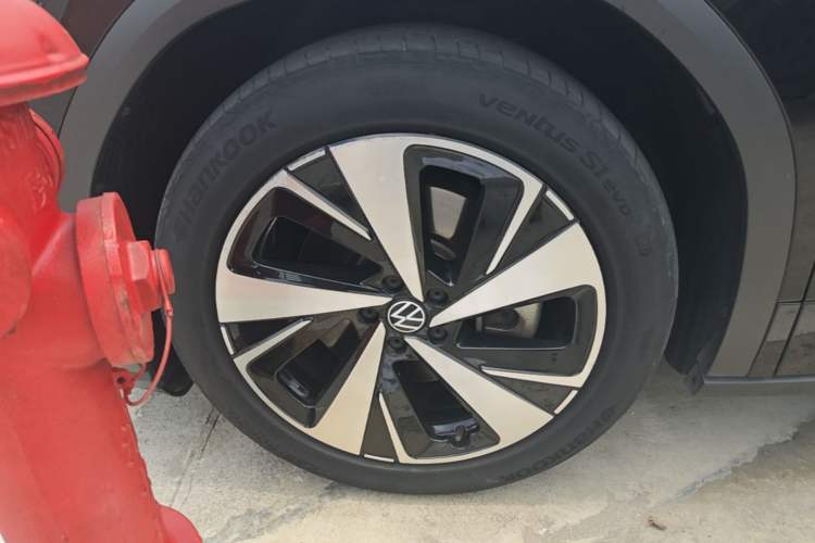 Used Volkswagen ID.6 X 2023 Upgraded Model Ultra-Long Range Version Left Front Wheel Hub