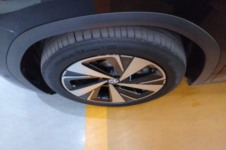 Used Volkswagen ID.6 X 2023 Upgraded Model Ultra-Long Range Version Left Front Wheel Hub