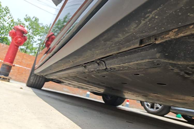 Used Volkswagen ID.6 X 2023 Upgraded Model Ultra-Long Range Version Left Side Sill