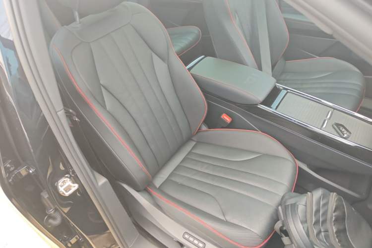 Used Volkswagen ID.6 X 2023 Upgraded Model Ultra-Long Range Version Right Front Seat