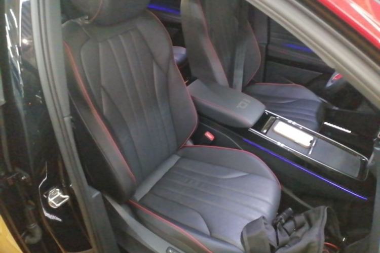 Used Volkswagen ID.6 X 2023 Upgraded Model Ultra-Long Range Version Right Front Seat