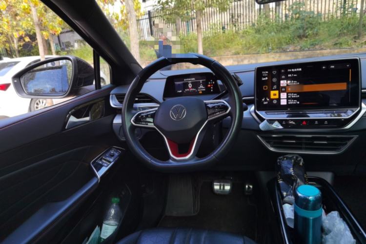 Used Volkswagen ID.6 X 2023 Ultra-Intelligent Long-Range Version Steering Wheel