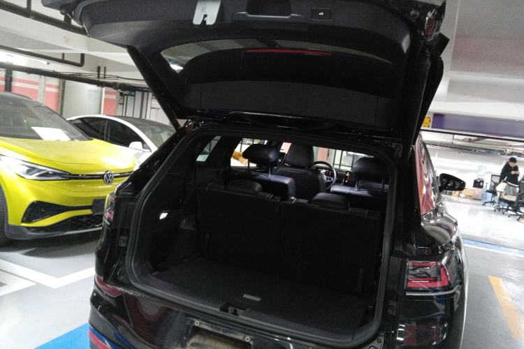Used Volkswagen ID.6 X 2023 Ultra-Intelligent Long-Range Version Trunk