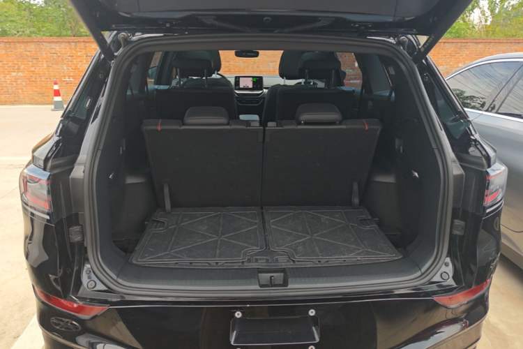 Used Volkswagen ID.6 X 2023 Upgraded Model Ultra-Long Range Version Trunk