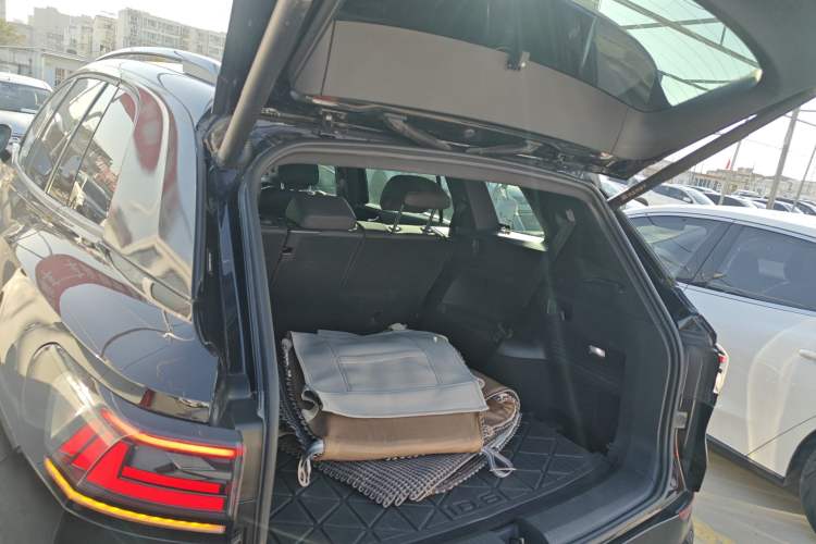 Used Volkswagen ID.6 X 2023 Ultra-Intelligent Long-Range Version Trunk
